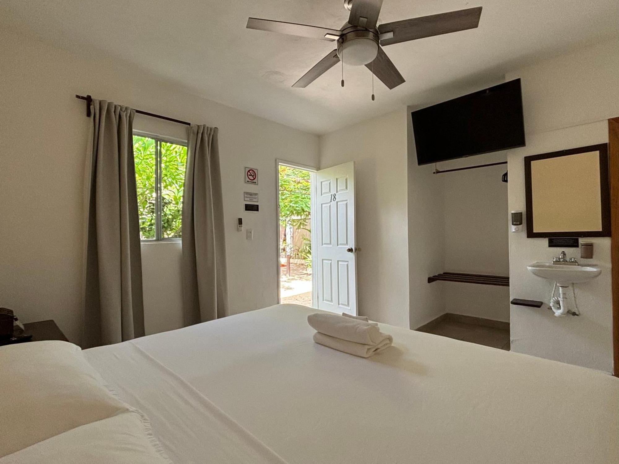 La Diosa Kali Beach Front Hotel Isla Holbox Buitenkant foto