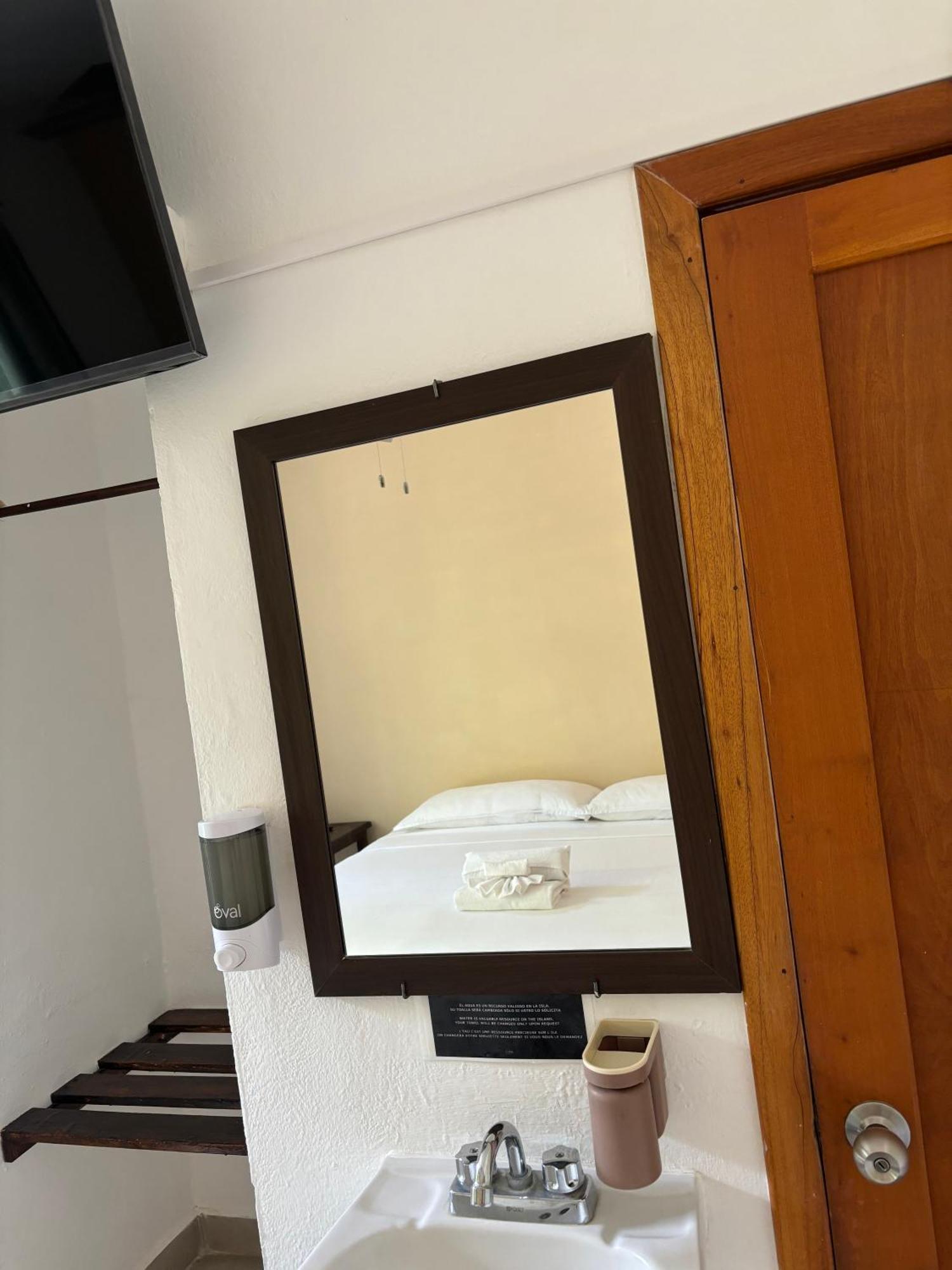 La Diosa Kali Beach Front Hotel Isla Holbox Buitenkant foto