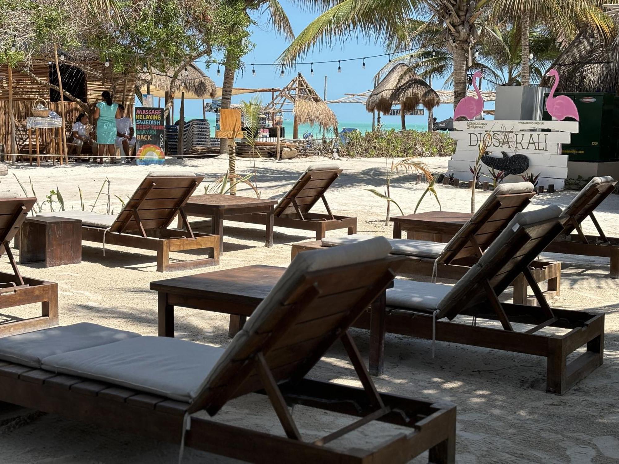La Diosa Kali Beach Front Hotel Isla Holbox Buitenkant foto